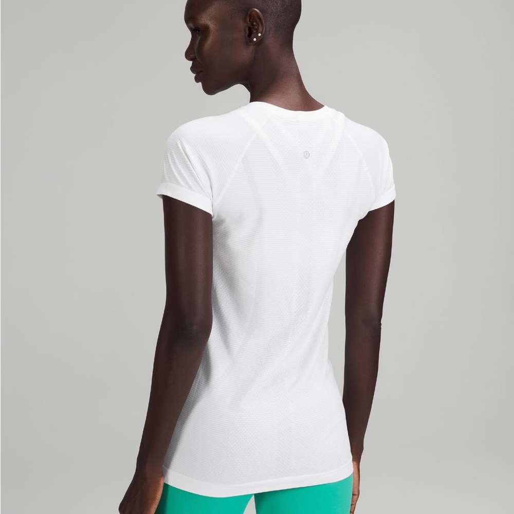 Lululemon swiftly Crew neck size 2 NWOT